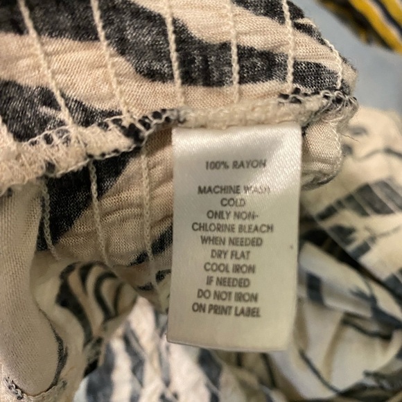 Loft size Large tan black animal print zebra soft stretch comfy casual - Picture 9 of 9